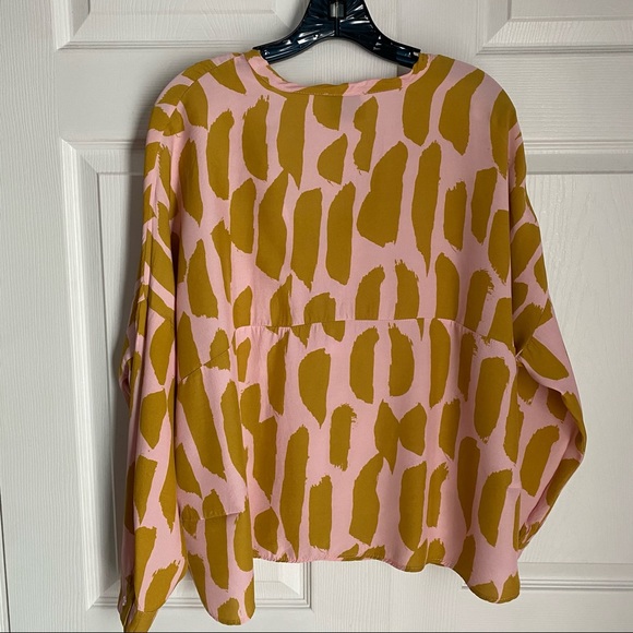 CONTRASTING PEBBLE PRINT SHIRT BLOUSE BY DIXIE - Picture 5 of 9